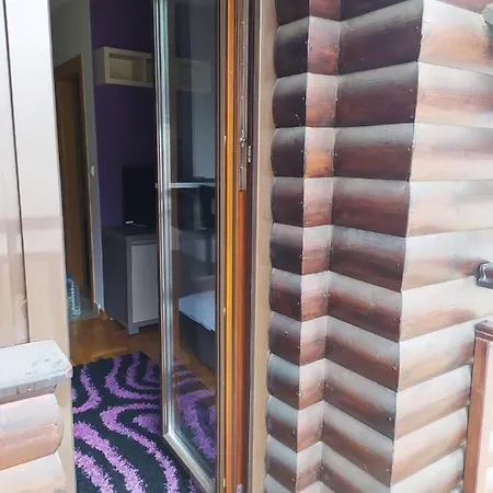 Zlatiborski Konaci - 3 20 *